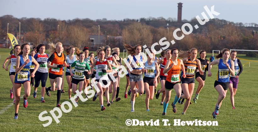 The start of the under-17 and under-20 women North Eastern Cross Country, Champs., Temple Park, South Shields. Photo: David T. Hewitson/Sports for All Pics